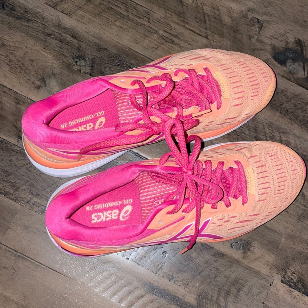 Neon ASICS